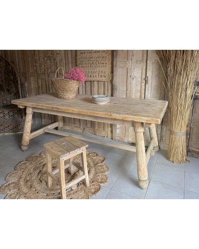 Jolie table de ferme