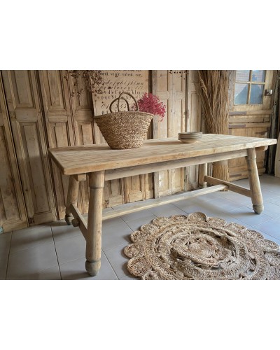 Jolie table de ferme