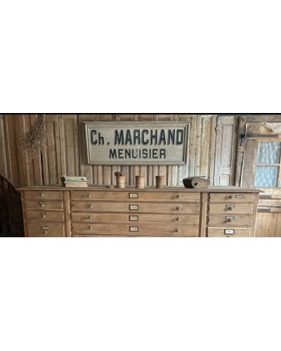 Ancienne enseigne en bois